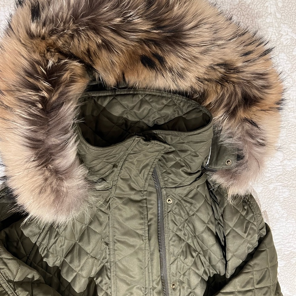 AUTHENTIC BURBERRY JACKET / FUR HOOD
